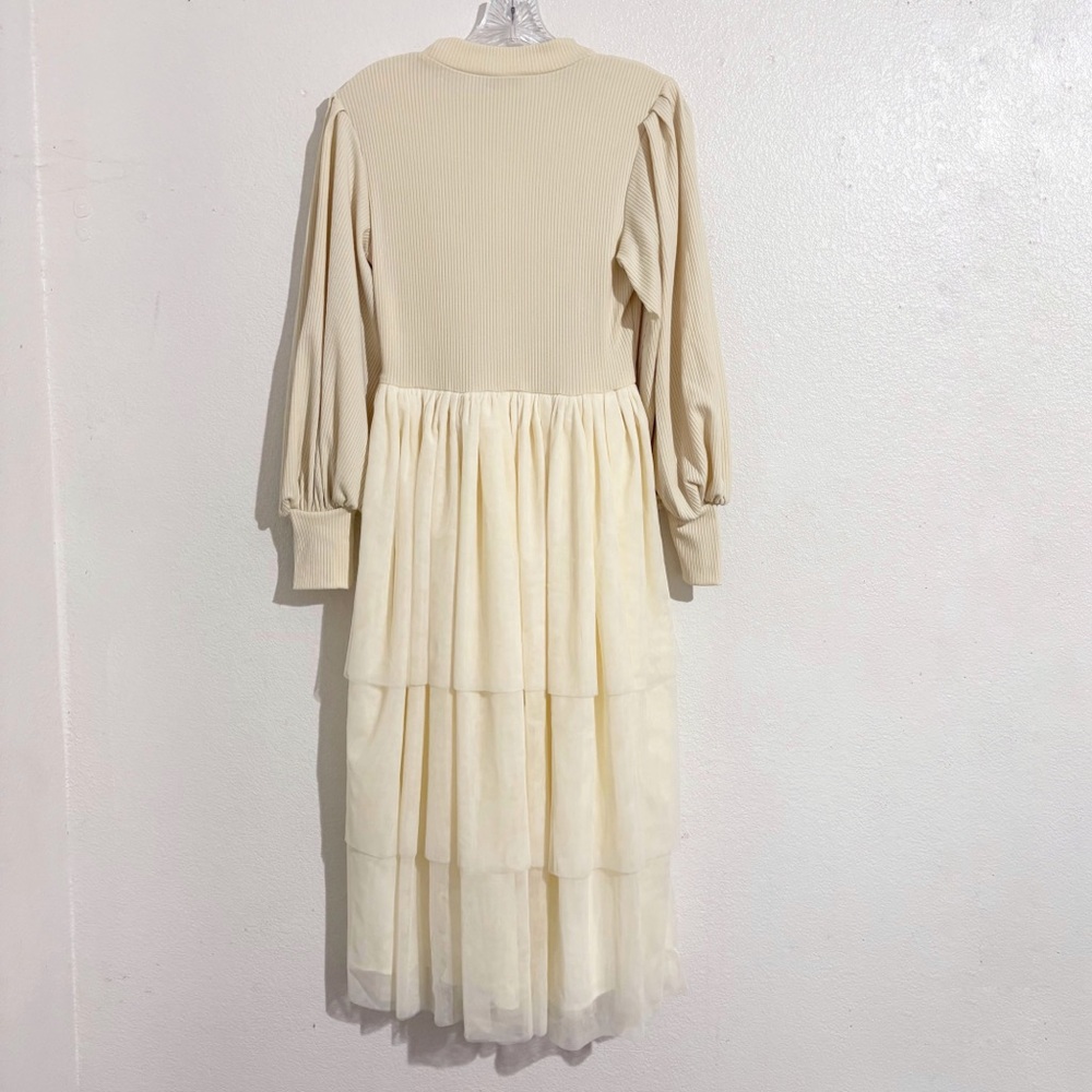 Ivy City Co Cream Midi Dress - Picture 4 of 9